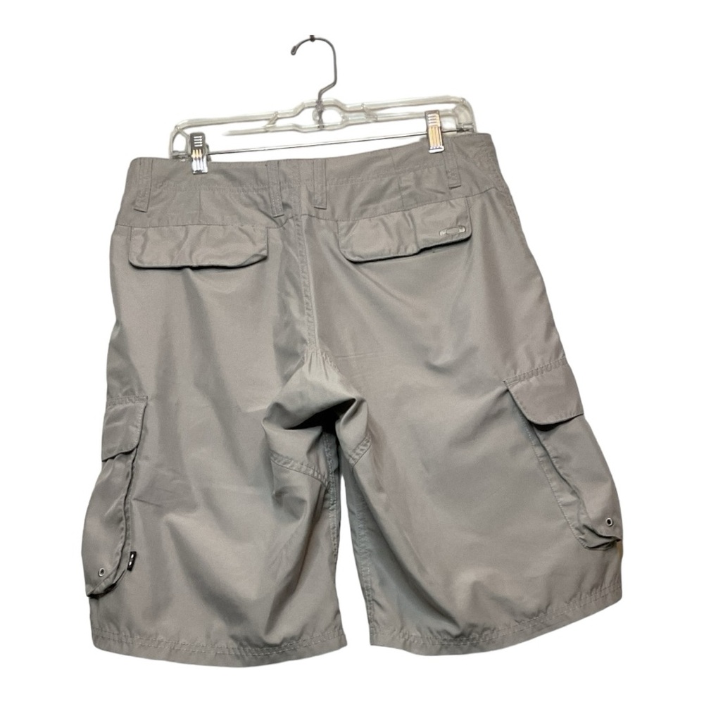 Men’s Oakley Cargo shorts, size 32 - Picture 2 of 2